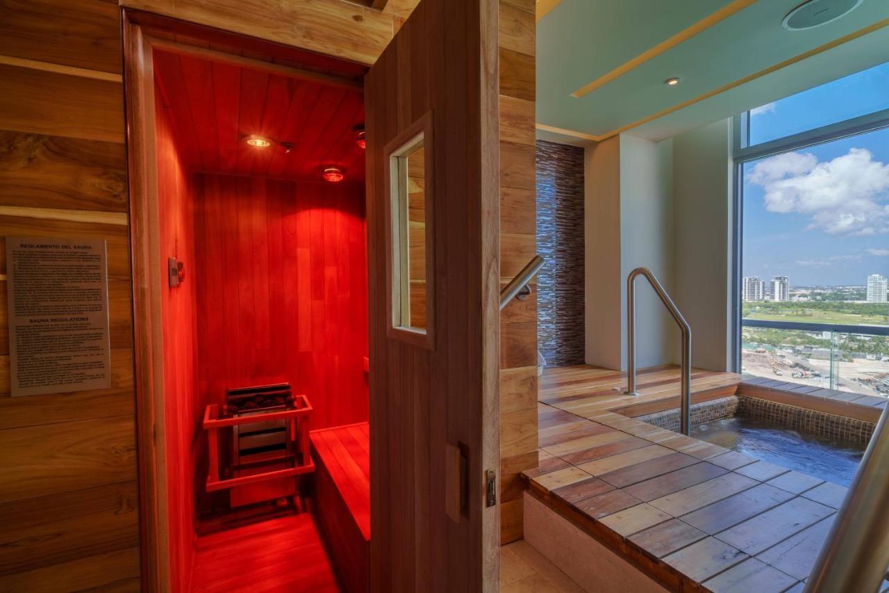 Renaissance Cancun Resort & Marina Eksteriør bilde A modern infrared sauna